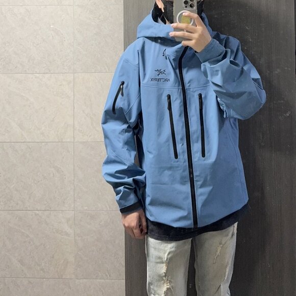 Arcteryx casual sports hooded zip-up hardshell jacket/ski jacket